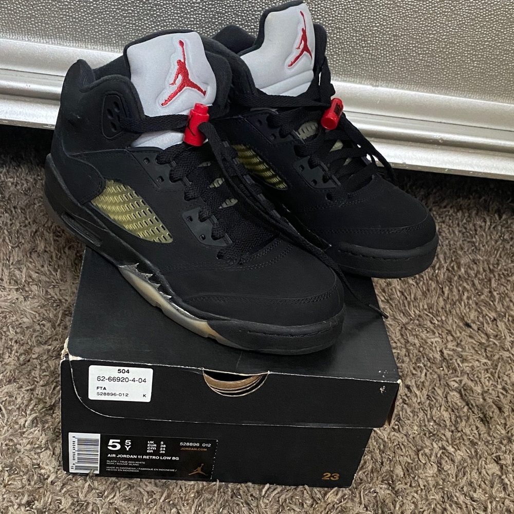 Jordan 5 Retro Black and Red Sneakers